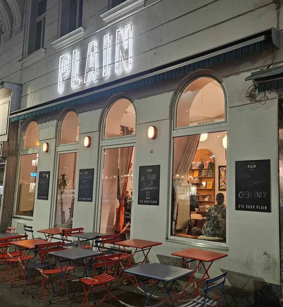 PLAIN Vienna