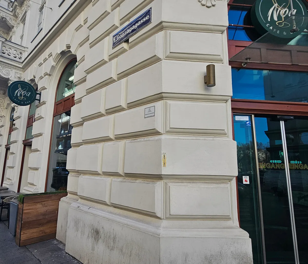 NOA - Restaurant & Bar