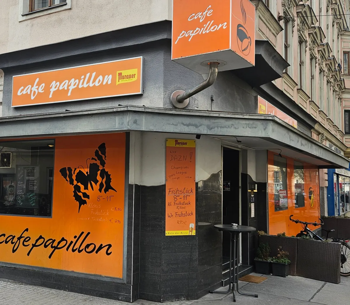 Cafe Papillon